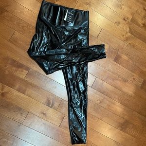 KnixX thebirdspapaya collab leather look legging
